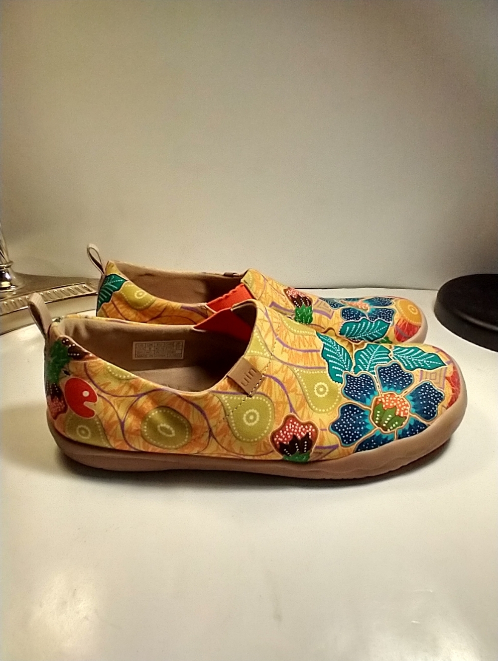 Colorful Floral Slip-On Women's Shoes - Yellow - Picture 2 of 10